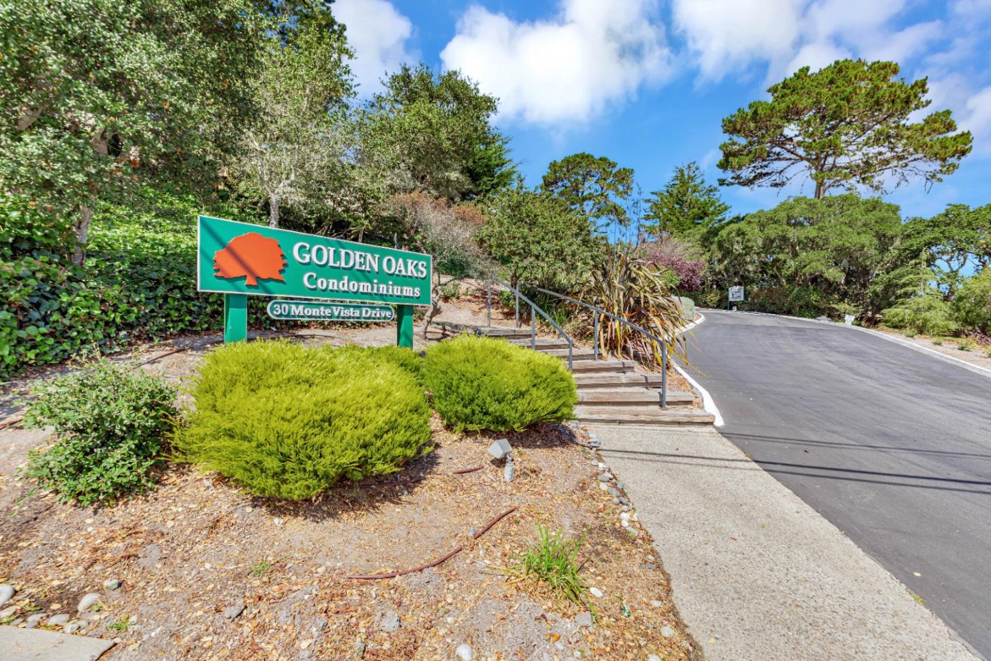 Detail Gallery Image 34 of 35 For 1210 Golden Oaks Ln, Monterey,  CA 93940 - 2 Beds | 2 Baths