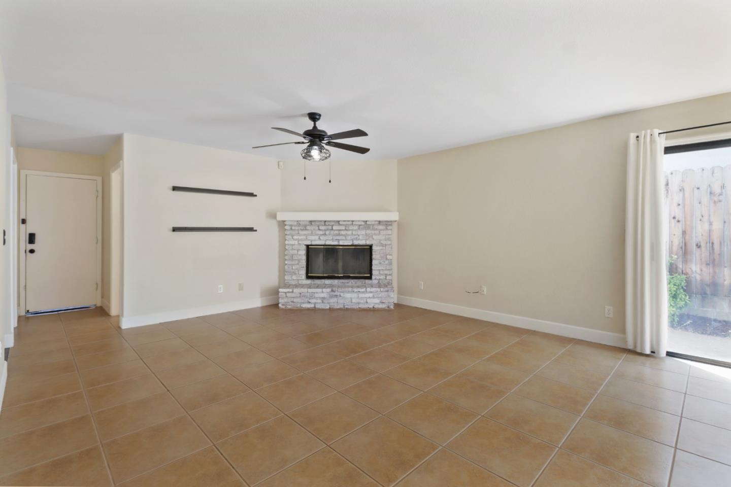 Detail Gallery Image 12 of 36 For 382 Sawtell Rd, Roseville,  CA 95678 - 4 Beds | 3 Baths