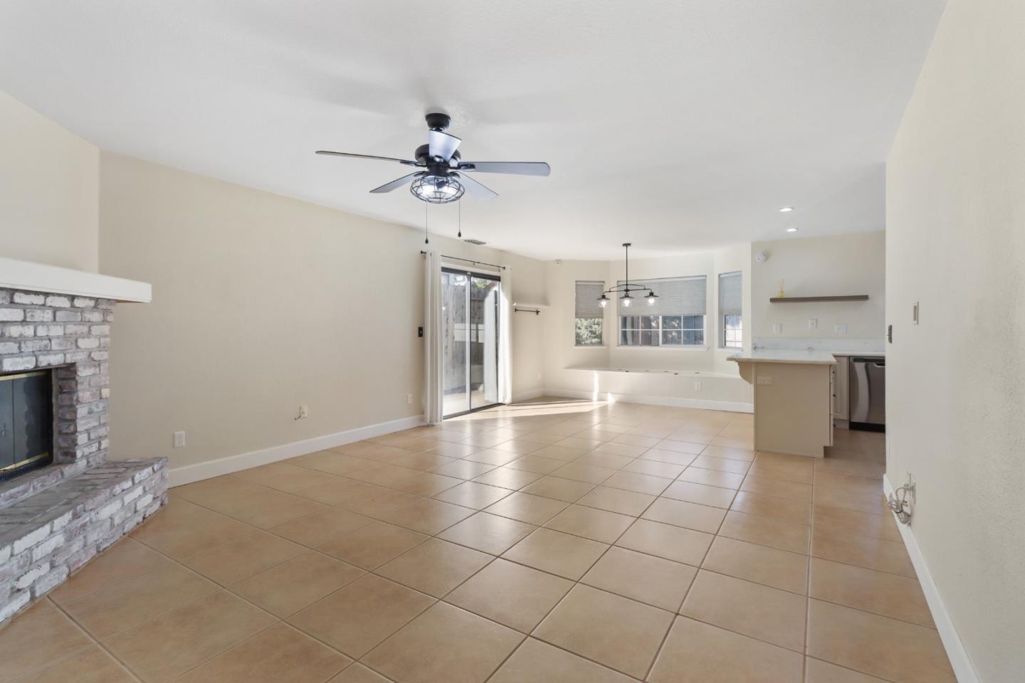 Detail Gallery Image 13 of 36 For 382 Sawtell Rd, Roseville,  CA 95678 - 4 Beds | 3 Baths