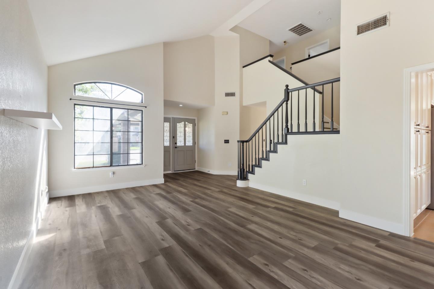 Detail Gallery Image 5 of 36 For 382 Sawtell Rd, Roseville,  CA 95678 - 4 Beds | 3 Baths