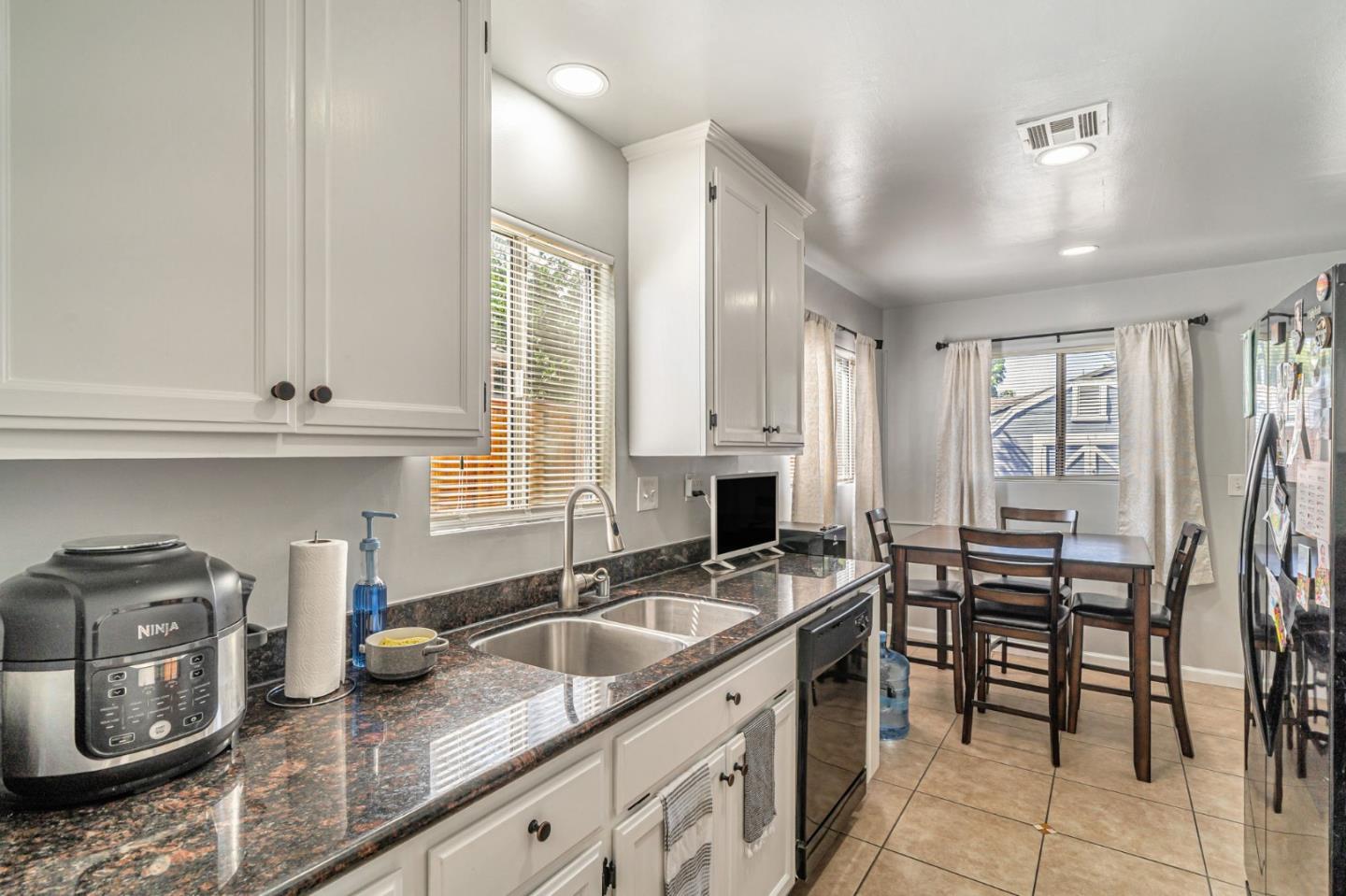 Detail Gallery Image 12 of 52 For 1561 Bessie Ave, Tracy,  CA 95376 - 3 Beds | 1 Baths