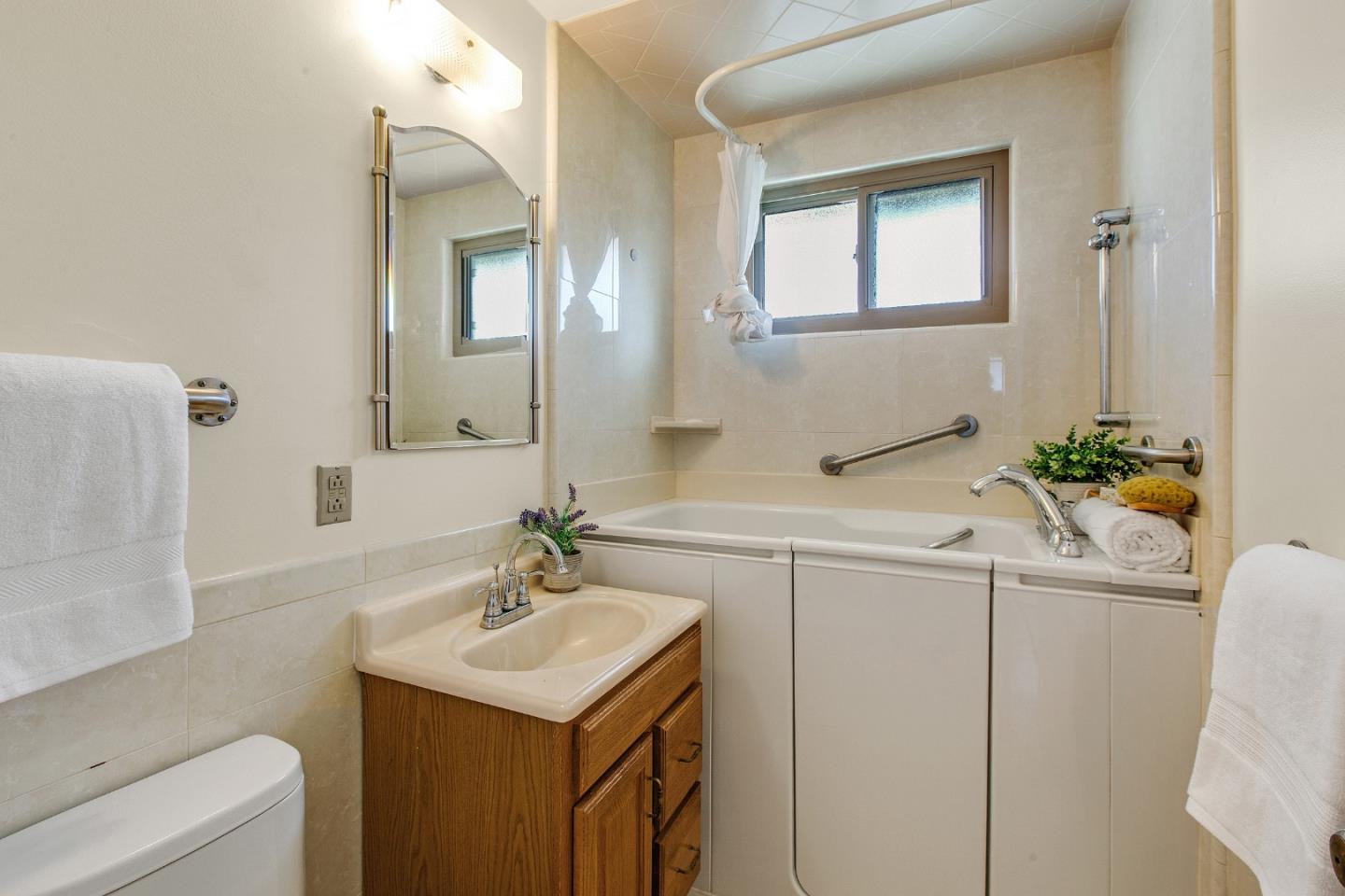 Detail Gallery Image 14 of 19 For 517 Zita Dr, South San Francisco,  CA 94080 - 3 Beds | 2 Baths