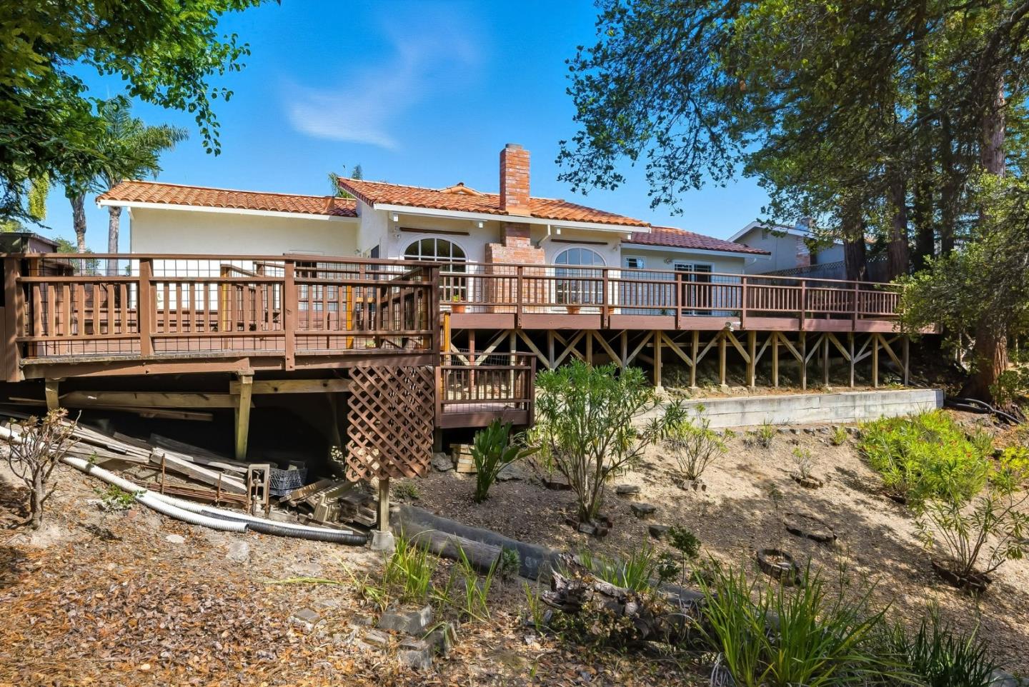 Detail Gallery Image 39 of 46 For 213 Waugh Ave, Santa Cruz,  CA 95065 - 3 Beds | 2 Baths