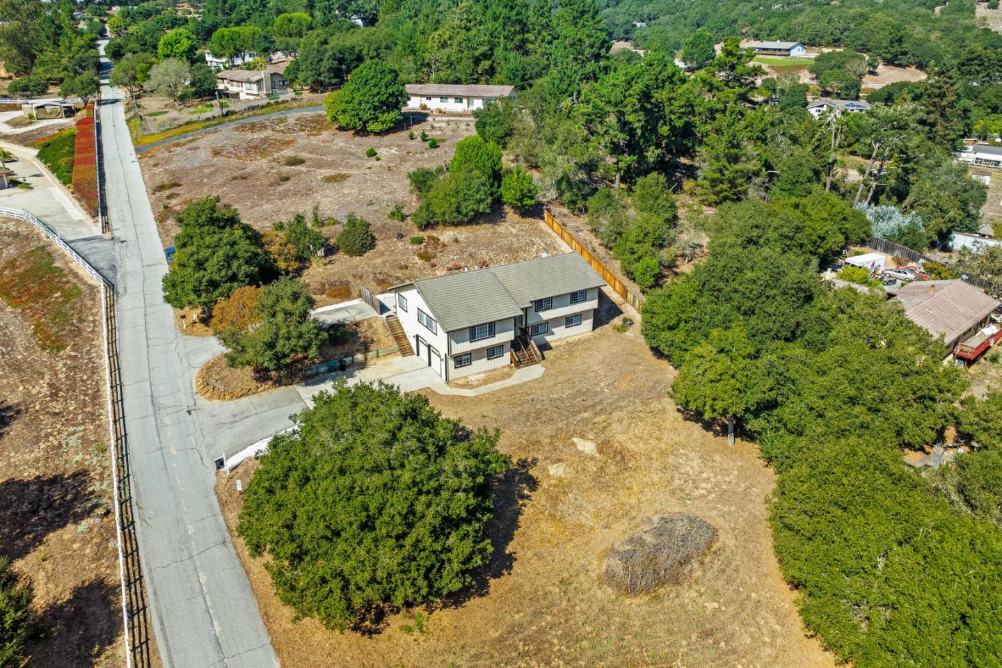 Detail Gallery Image 25 of 37 For 6595 Frankie Ln, Salinas,  CA 93907 - 3 Beds | 2/1 Baths