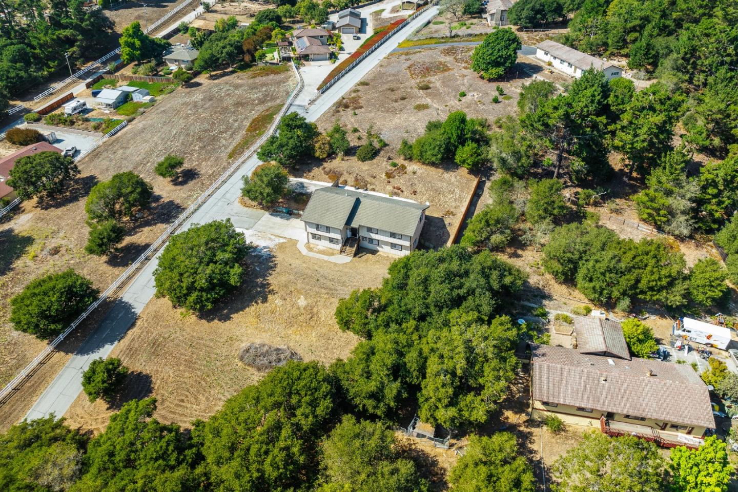 Detail Gallery Image 27 of 37 For 6595 Frankie Ln, Salinas,  CA 93907 - 3 Beds | 2/1 Baths