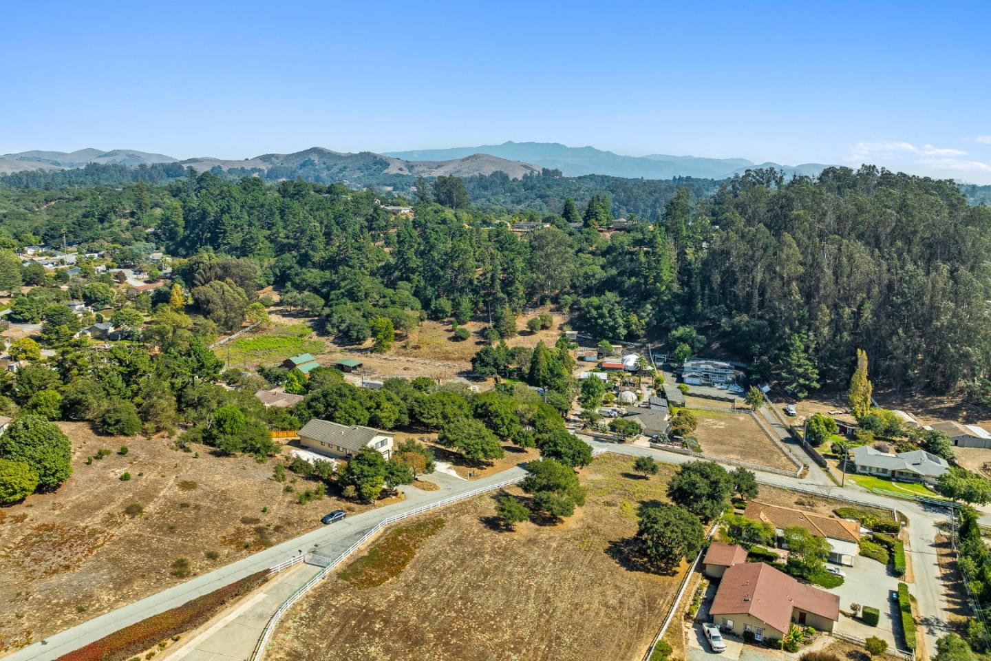 Detail Gallery Image 35 of 37 For 6595 Frankie Ln, Salinas,  CA 93907 - 3 Beds | 2/1 Baths