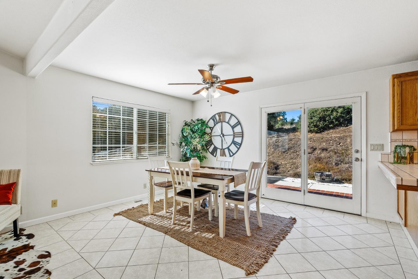 Detail Gallery Image 7 of 37 For 6595 Frankie Ln, Salinas,  CA 93907 - 3 Beds | 2/1 Baths