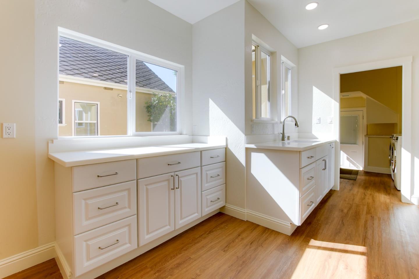Detail Gallery Image 12 of 46 For 631 S 14th St, San Jose,  CA 95112 - 3 Beds | 2/1 Baths