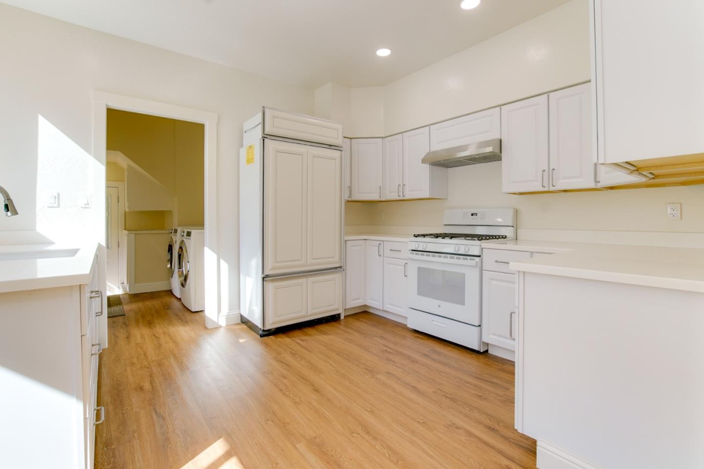 Detail Gallery Image 13 of 46 For 631 S 14th St, San Jose,  CA 95112 - 3 Beds | 2/1 Baths
