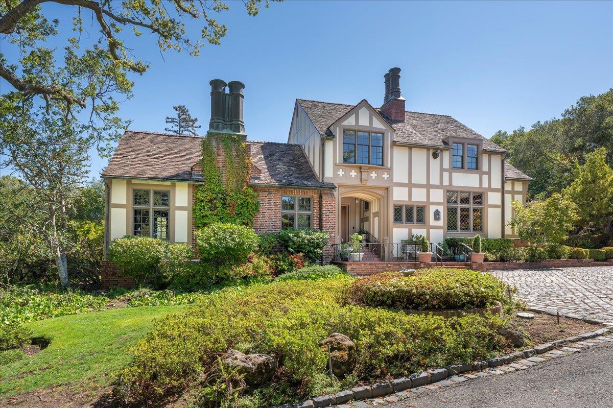 Detail Gallery Image 19 of 24 For 923 Hayne Rd, Hillsborough,  CA 94010 - 5 Beds | 5/2 Baths