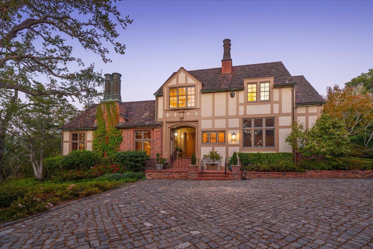 Detail Gallery Image 4 of 24 For 923 Hayne Rd, Hillsborough,  CA 94010 - 5 Beds | 5/2 Baths