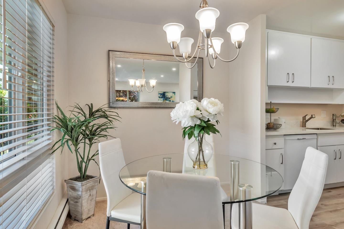 Detail Gallery Image 6 of 30 For 817 N Humboldt St #202,  San Mateo,  CA 94401 - 1 Beds | 1 Baths