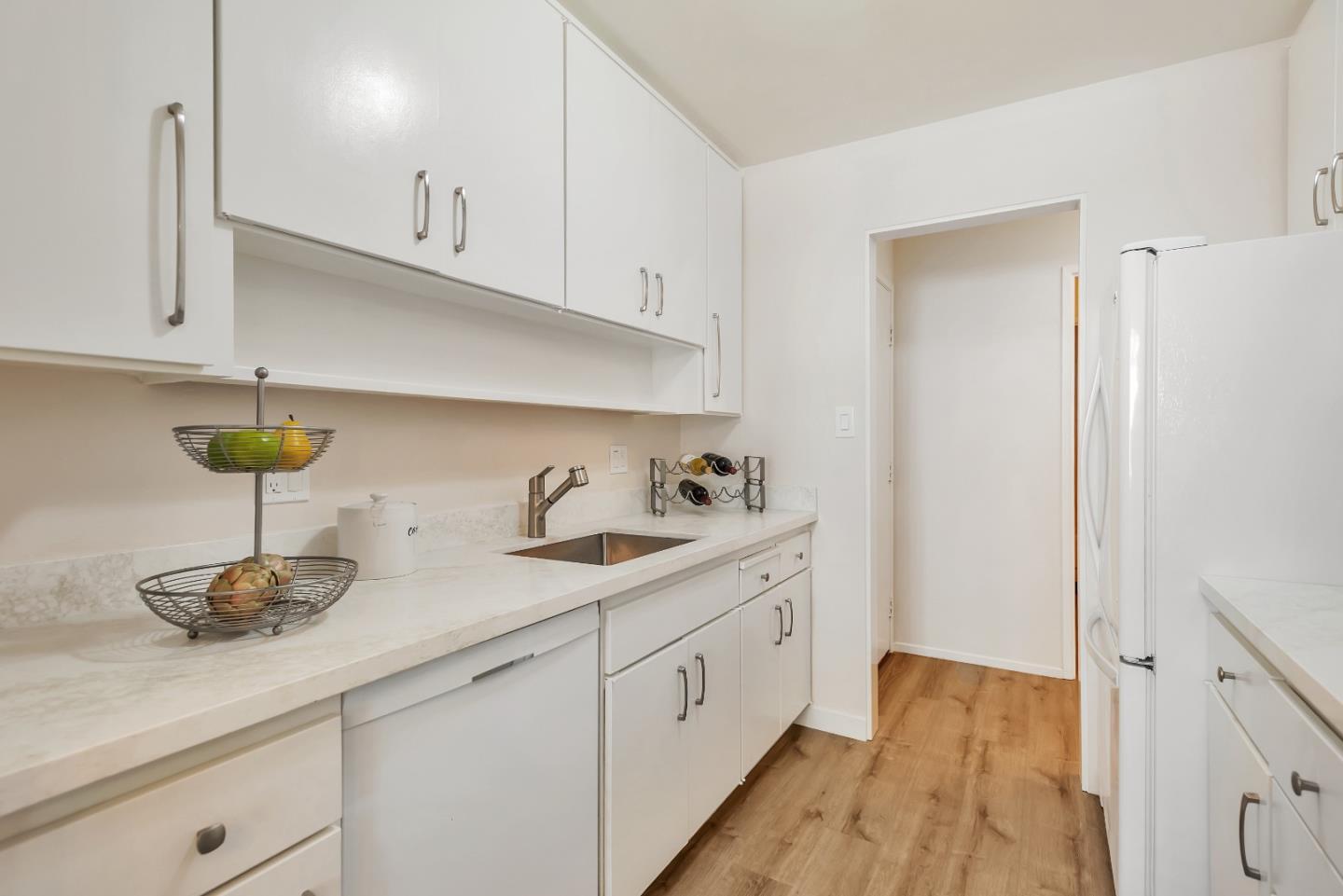 Detail Gallery Image 9 of 30 For 817 N Humboldt St #202,  San Mateo,  CA 94401 - 1 Beds | 1 Baths