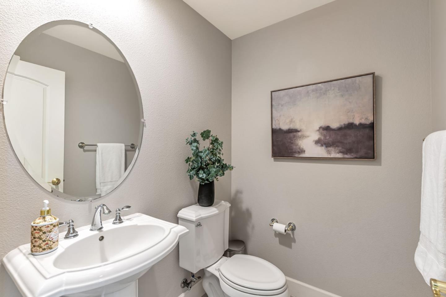 Detail Gallery Image 12 of 43 For 2645 Muirfield Way, Gilroy,  CA 95020 - 5 Beds | 4/1 Baths