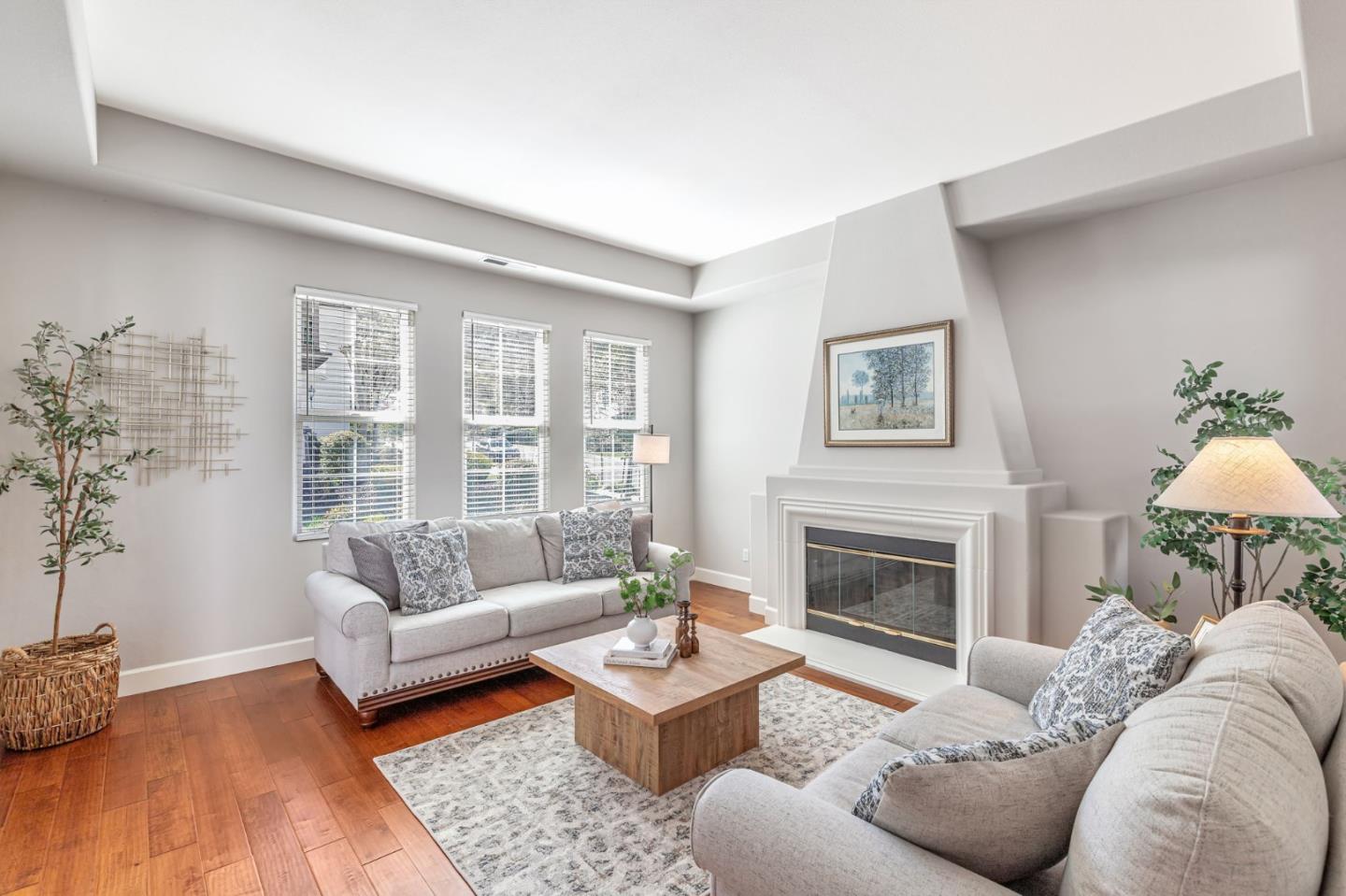 Detail Gallery Image 3 of 43 For 2645 Muirfield Way, Gilroy,  CA 95020 - 5 Beds | 4/1 Baths