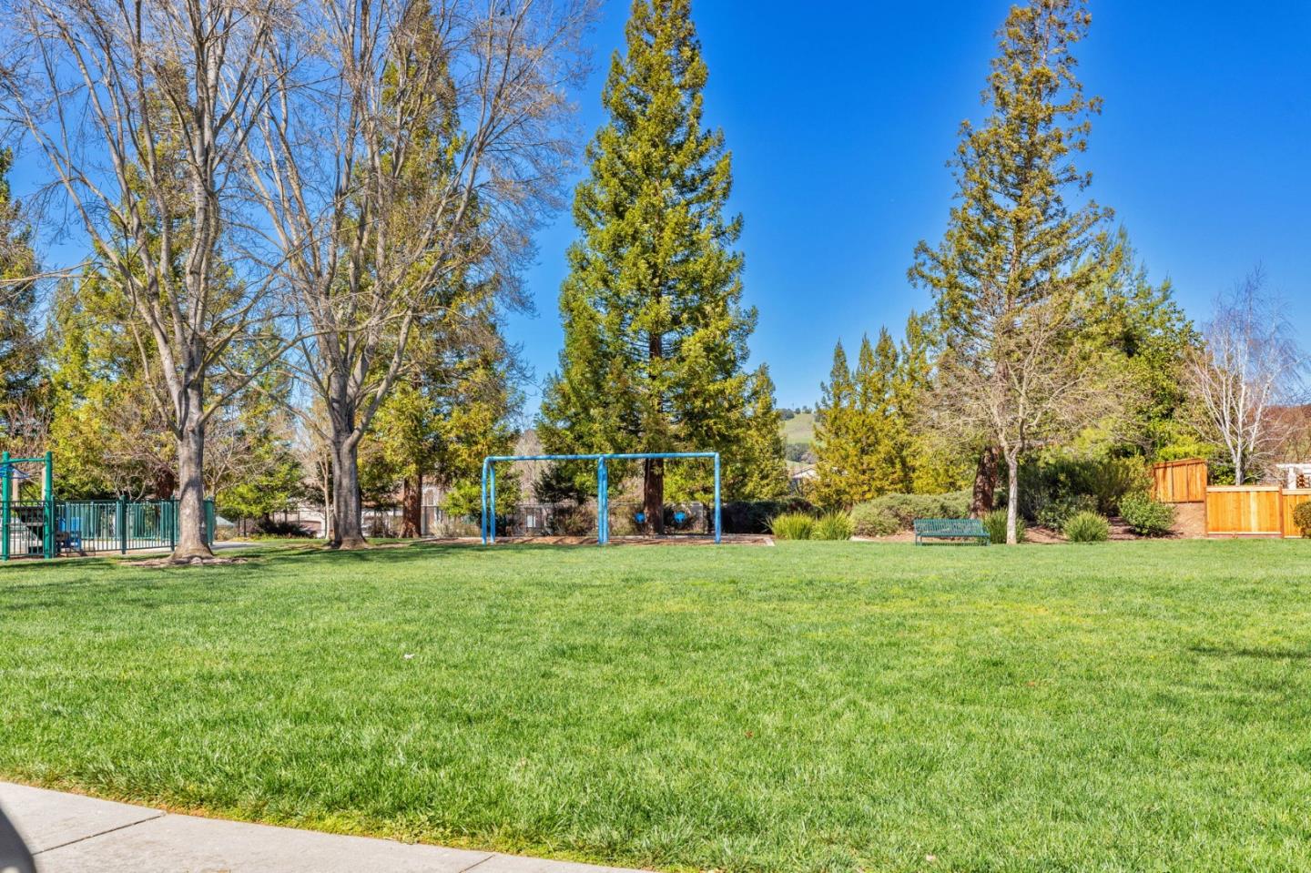 Detail Gallery Image 36 of 43 For 2645 Muirfield Way, Gilroy,  CA 95020 - 5 Beds | 4/1 Baths