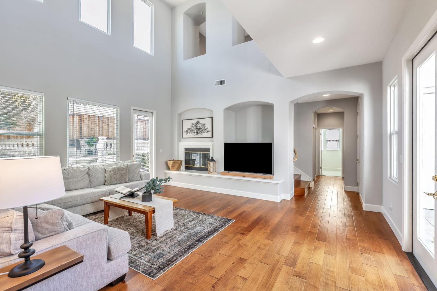 Detail Gallery Image 8 of 43 For 2645 Muirfield Way, Gilroy,  CA 95020 - 5 Beds | 4/1 Baths