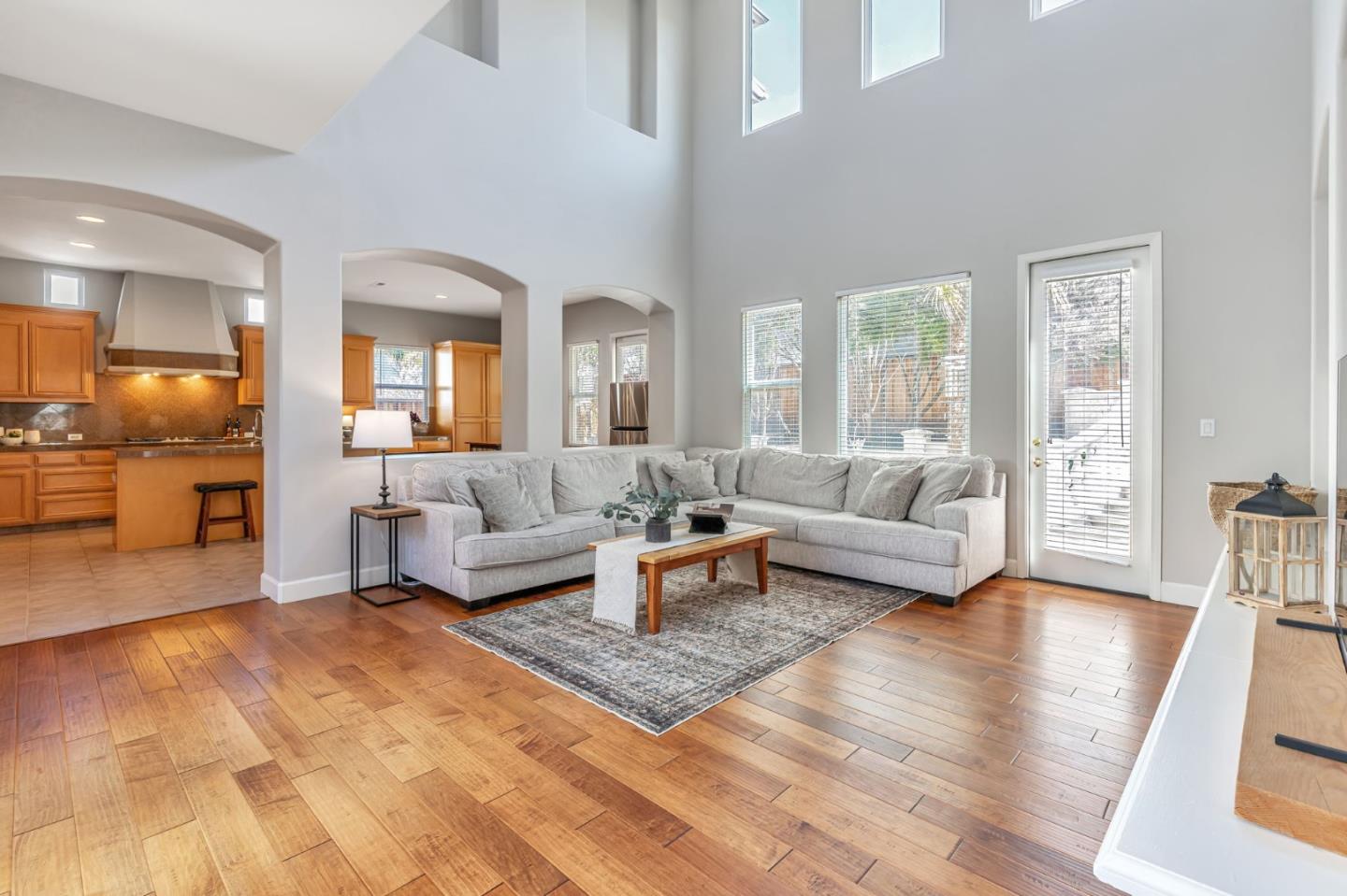 Detail Gallery Image 9 of 43 For 2645 Muirfield Way, Gilroy,  CA 95020 - 5 Beds | 4/1 Baths