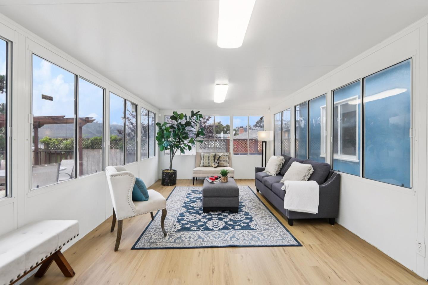 Detail Gallery Image 18 of 54 For 952 Alta Vista Dr, Pacifica,  CA 94044 - 3 Beds | 3 Baths