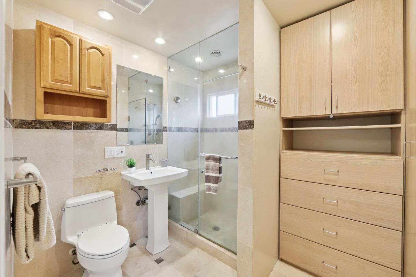 Detail Gallery Image 24 of 54 For 952 Alta Vista Dr, Pacifica,  CA 94044 - 3 Beds | 3 Baths