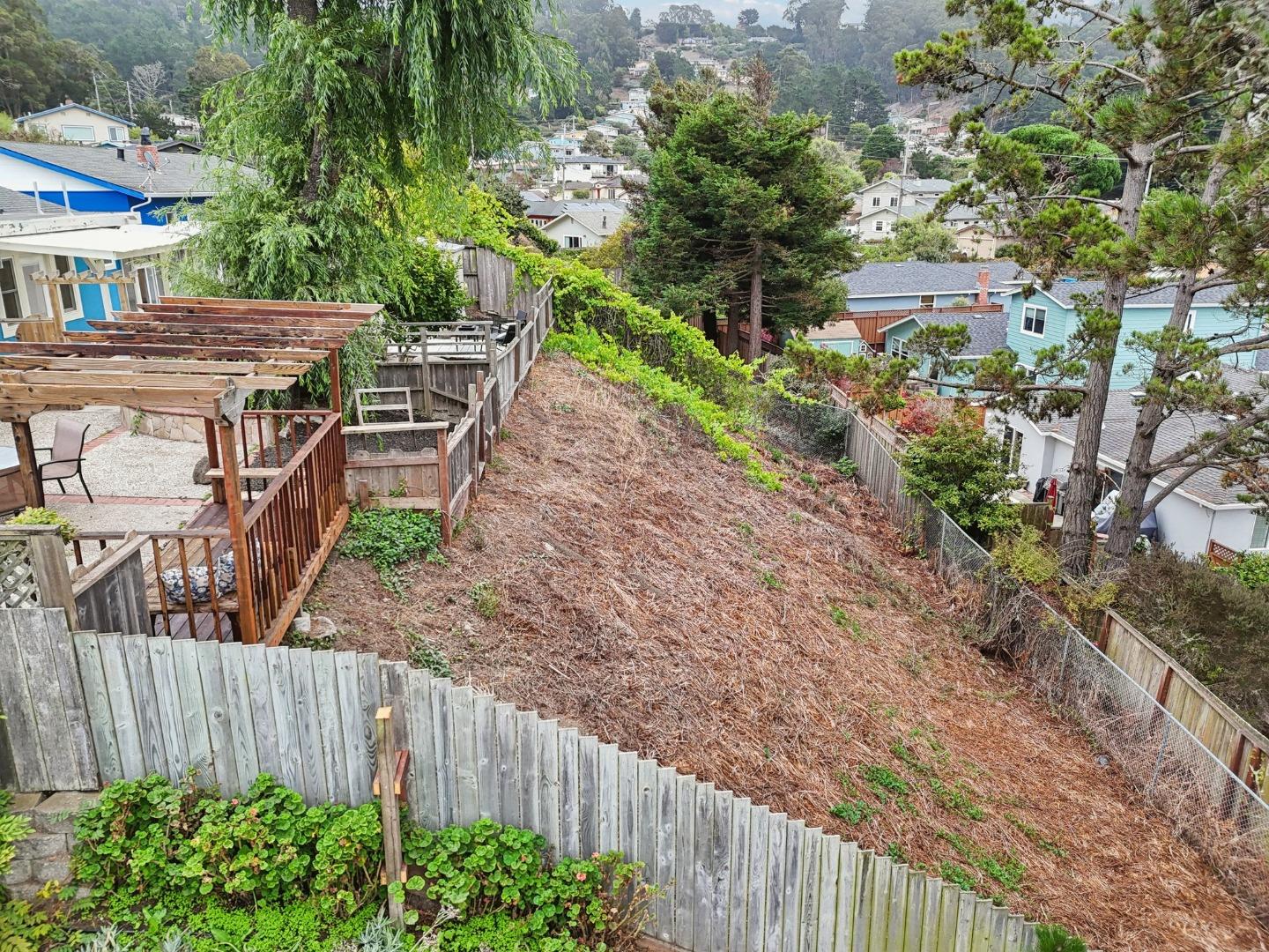 Detail Gallery Image 42 of 54 For 952 Alta Vista Dr, Pacifica,  CA 94044 - 3 Beds | 3 Baths