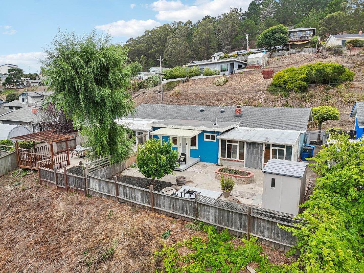 Detail Gallery Image 43 of 54 For 952 Alta Vista Dr, Pacifica,  CA 94044 - 3 Beds | 3 Baths