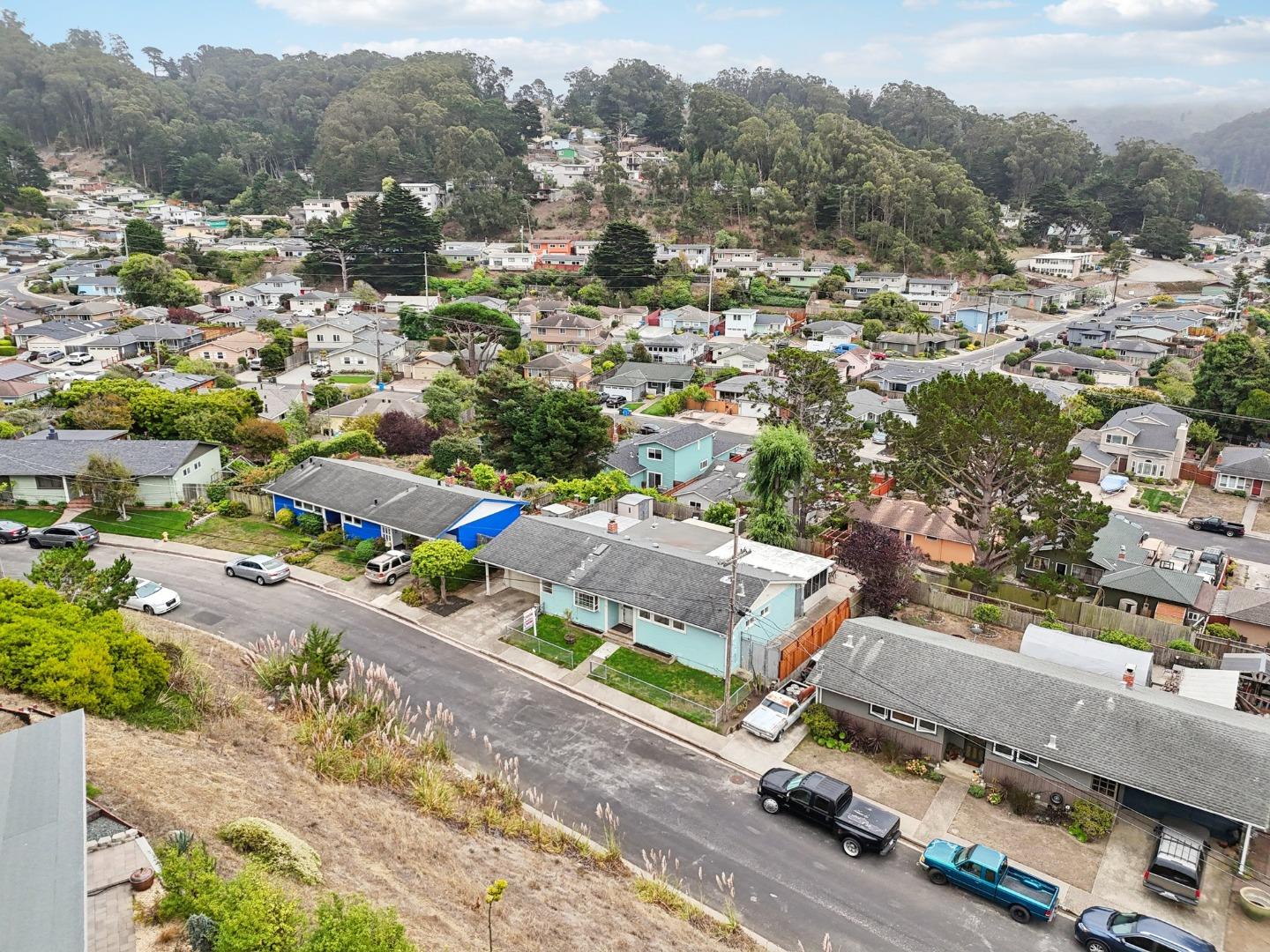 Detail Gallery Image 45 of 54 For 952 Alta Vista Dr, Pacifica,  CA 94044 - 3 Beds | 3 Baths