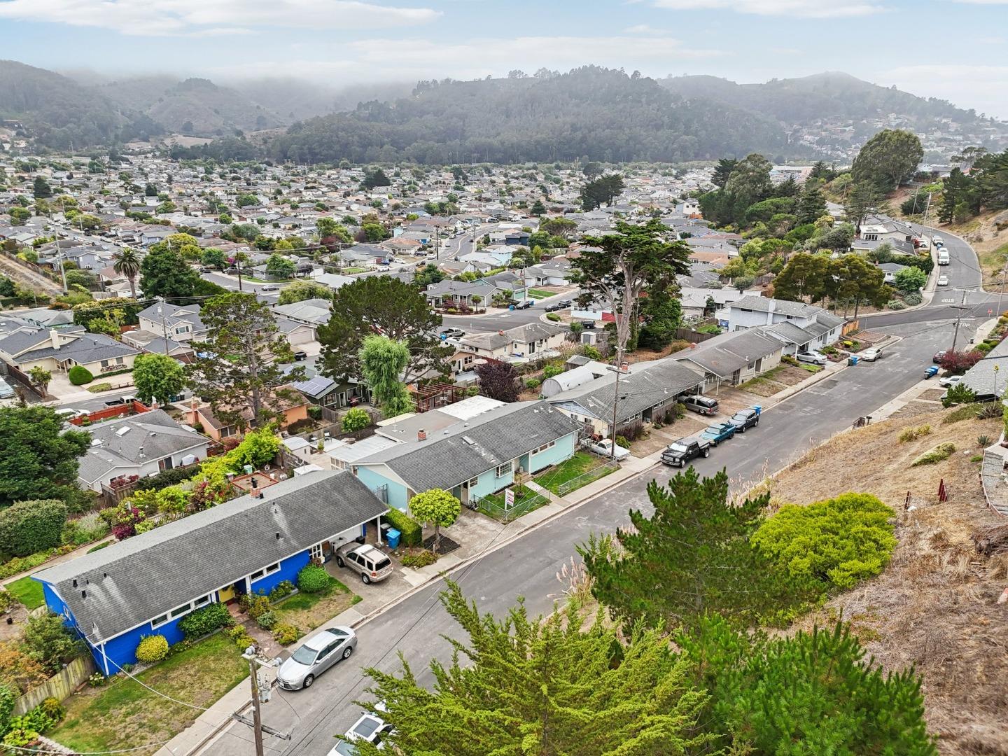 Detail Gallery Image 48 of 54 For 952 Alta Vista Dr, Pacifica,  CA 94044 - 3 Beds | 3 Baths