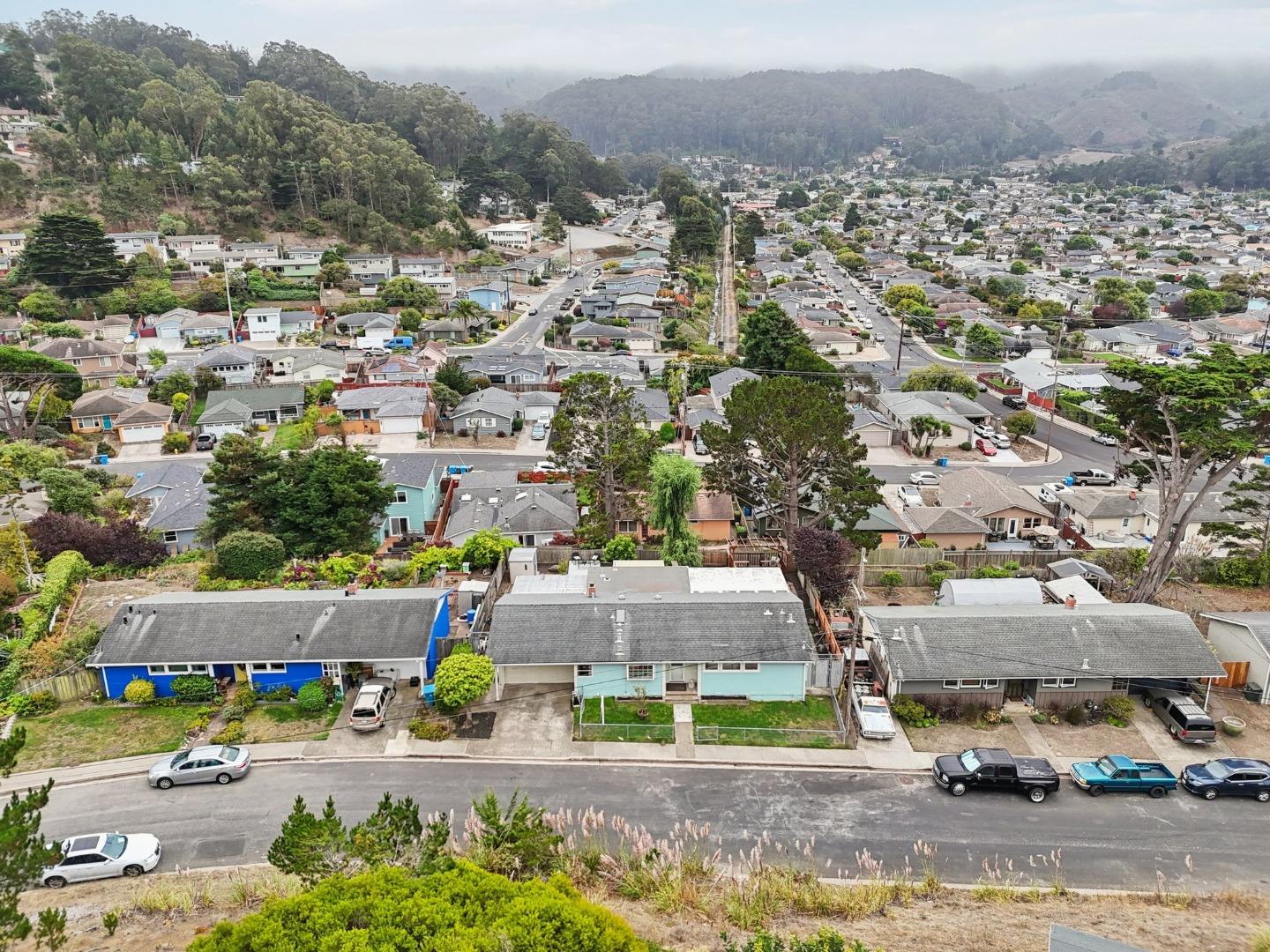 Detail Gallery Image 50 of 54 For 952 Alta Vista Dr, Pacifica,  CA 94044 - 3 Beds | 3 Baths