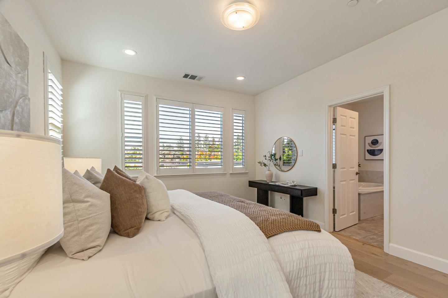 Detail Gallery Image 16 of 34 For 399 Charles Morris Ter, Sunnyvale,  CA 94085 - 3 Beds | 2/1 Baths