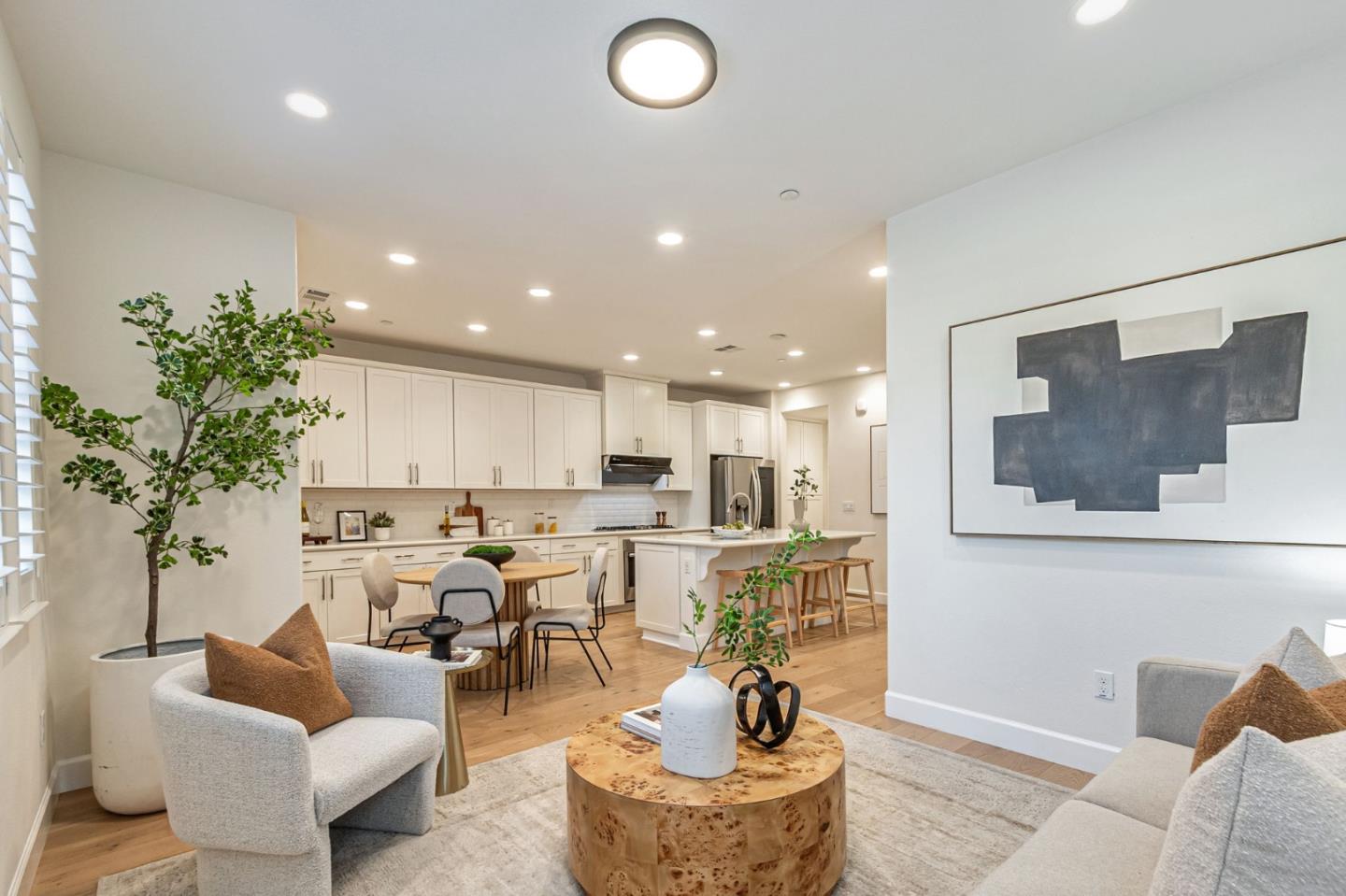 Detail Gallery Image 8 of 34 For 399 Charles Morris Ter, Sunnyvale,  CA 94085 - 3 Beds | 2/1 Baths