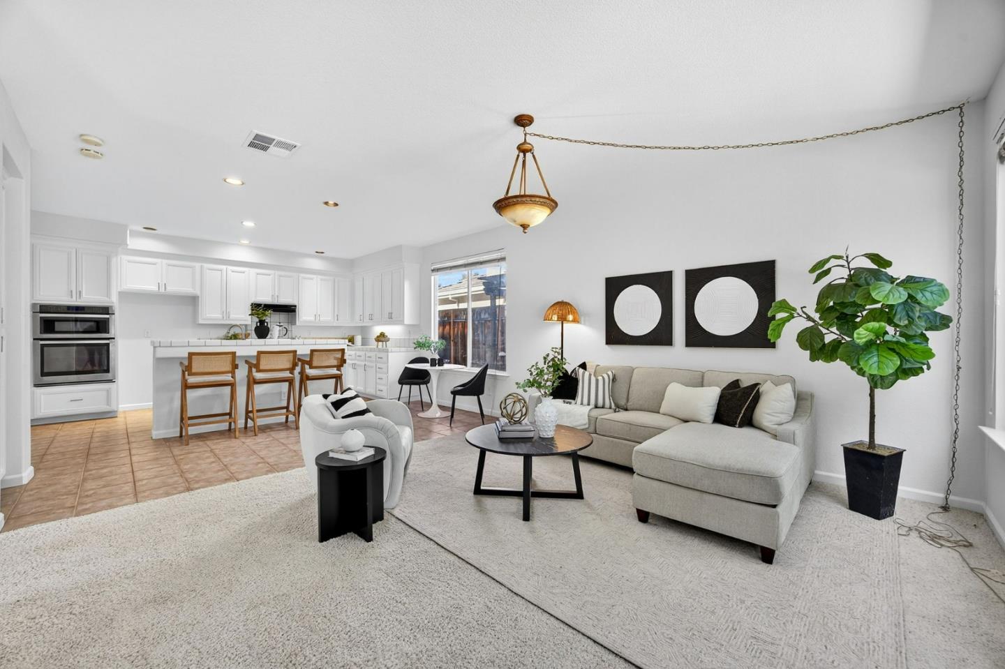 Detail Gallery Image 10 of 45 For 1469 Eagles Nest Ln, Gilroy,  CA 95020 - 4 Beds | 2/1 Baths