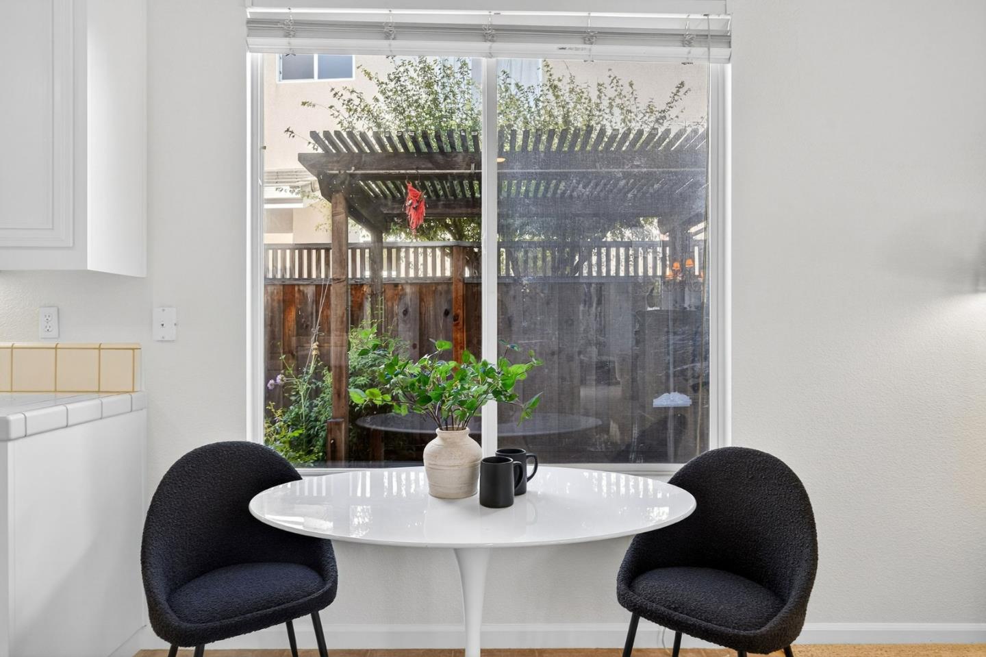 Detail Gallery Image 15 of 45 For 1469 Eagles Nest Ln, Gilroy,  CA 95020 - 4 Beds | 2/1 Baths