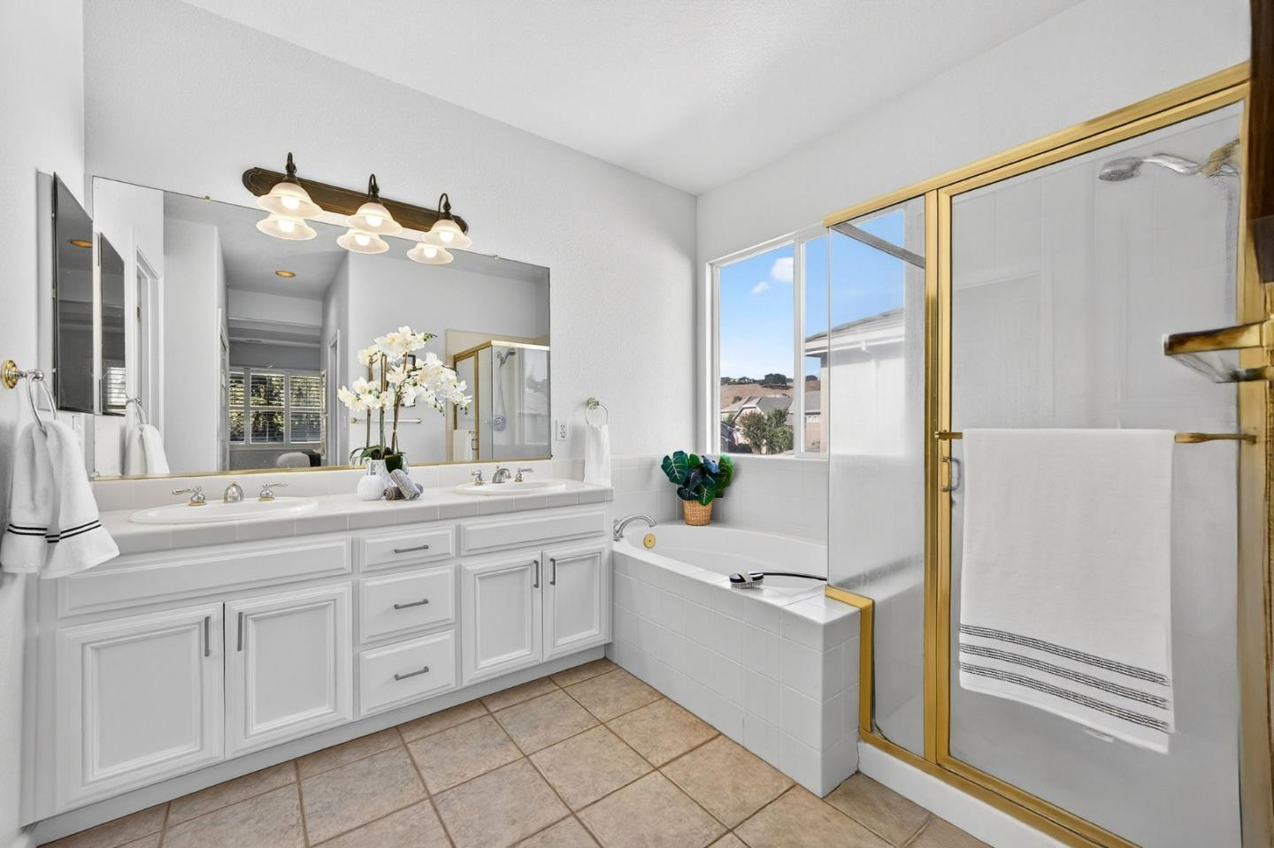 Detail Gallery Image 22 of 45 For 1469 Eagles Nest Ln, Gilroy,  CA 95020 - 4 Beds | 2/1 Baths