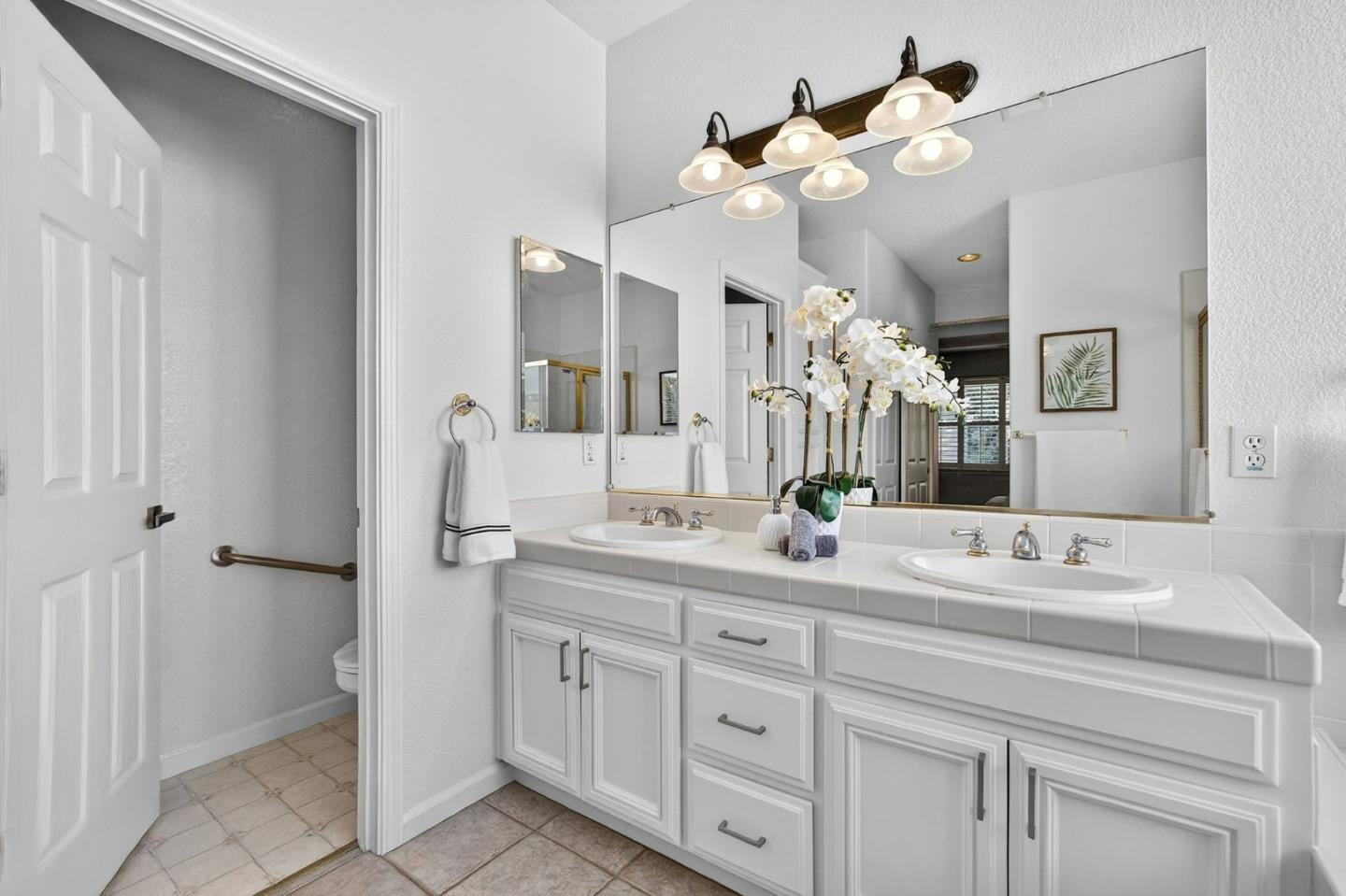 Detail Gallery Image 23 of 45 For 1469 Eagles Nest Ln, Gilroy,  CA 95020 - 4 Beds | 2/1 Baths