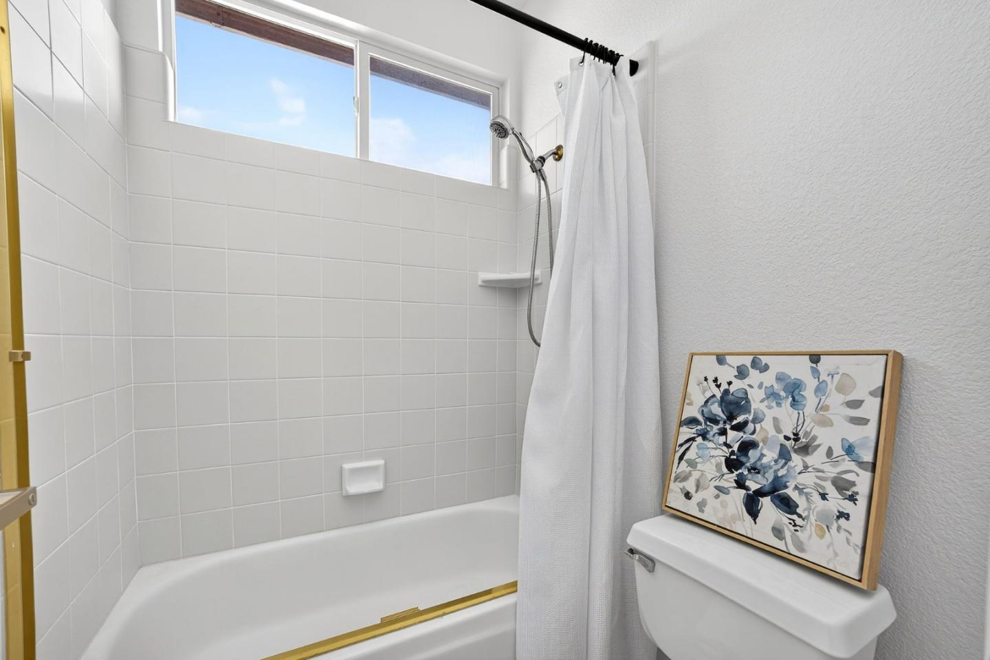Detail Gallery Image 28 of 45 For 1469 Eagles Nest Ln, Gilroy,  CA 95020 - 4 Beds | 2/1 Baths