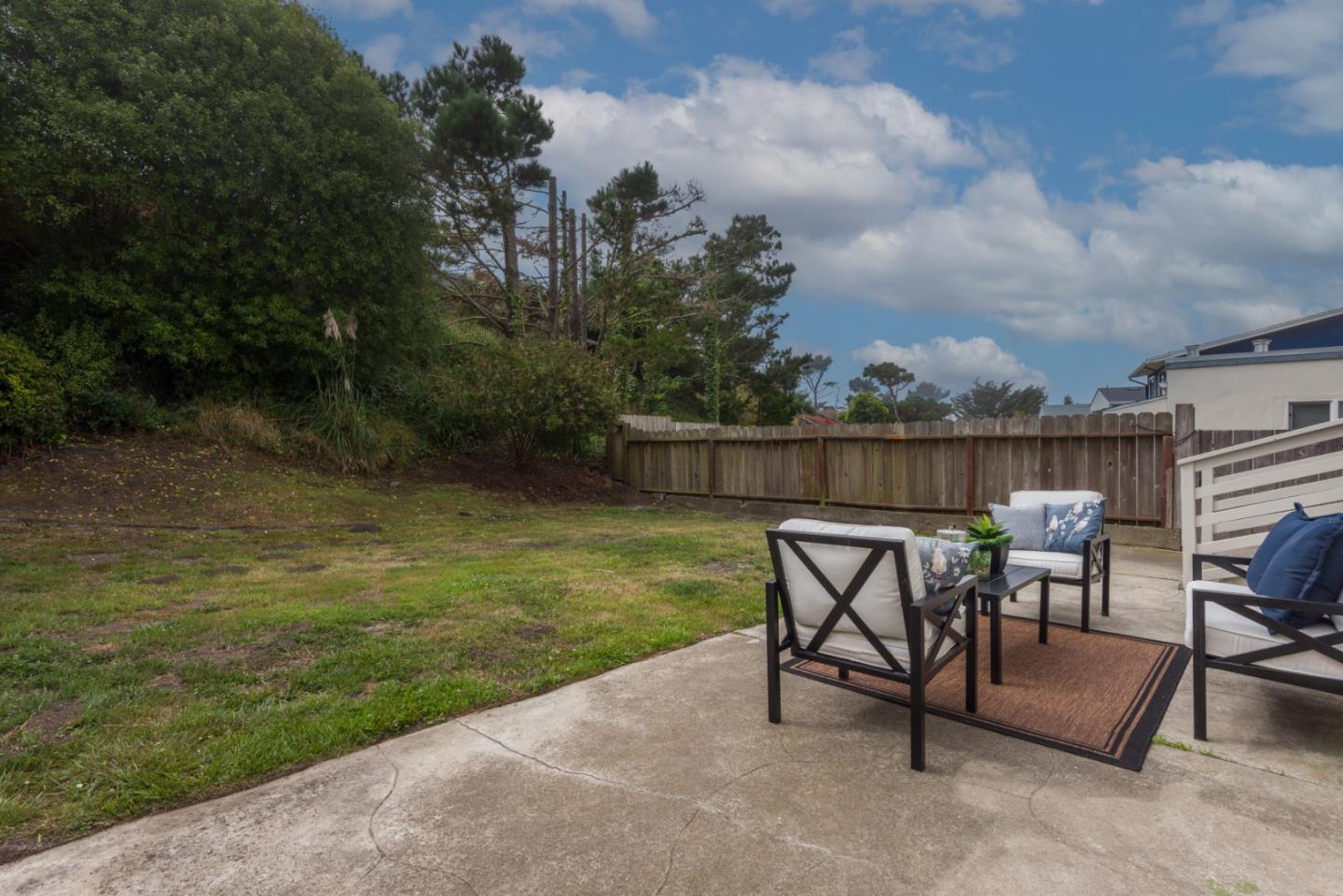 Detail Gallery Image 22 of 29 For 618 Foothill Dr, Pacifica,  CA 94044 - 3 Beds | 1/1 Baths