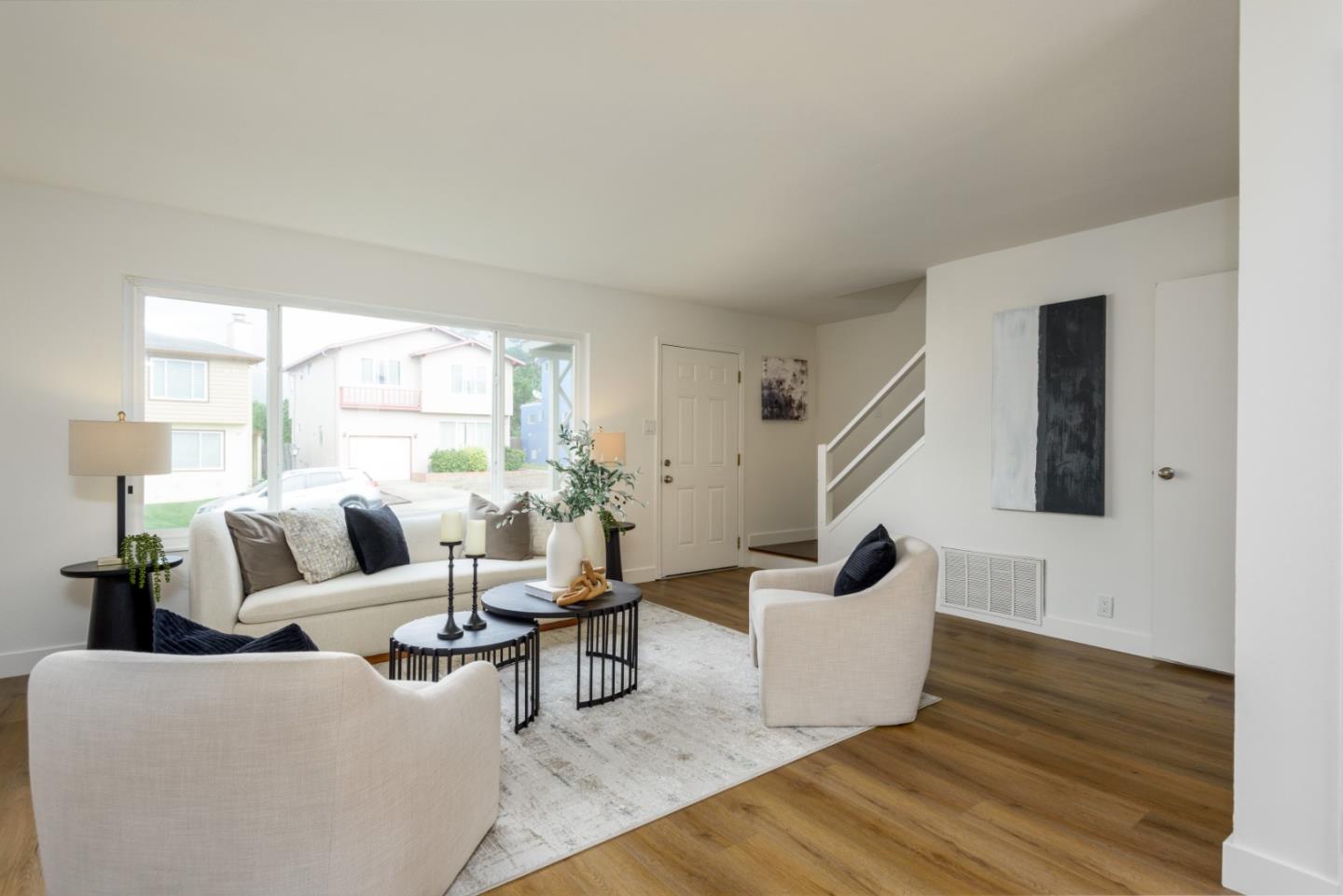 Detail Gallery Image 5 of 29 For 618 Foothill Dr, Pacifica,  CA 94044 - 3 Beds | 1/1 Baths