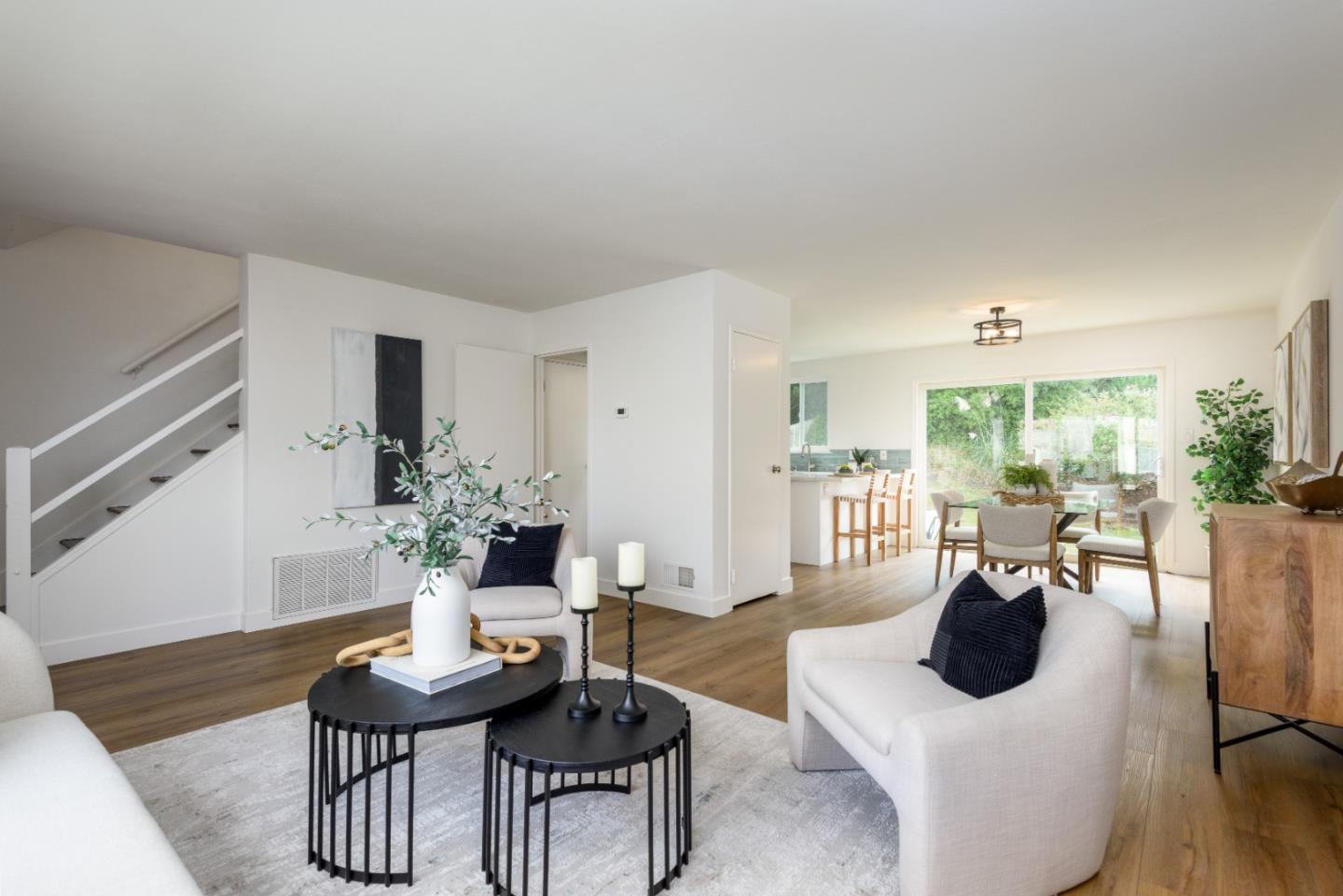 Detail Gallery Image 6 of 29 For 618 Foothill Dr, Pacifica,  CA 94044 - 3 Beds | 1/1 Baths