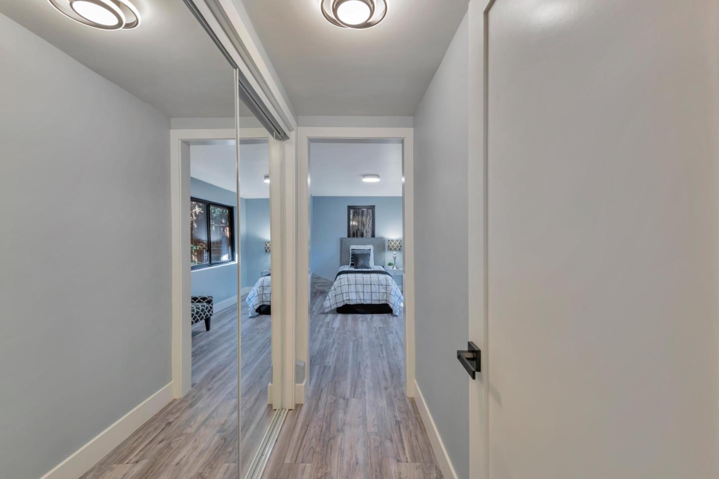 Detail Gallery Image 14 of 71 For 7032 Sayre Dr, Oakland,  CA 94611 - 5 Beds | 3/1 Baths