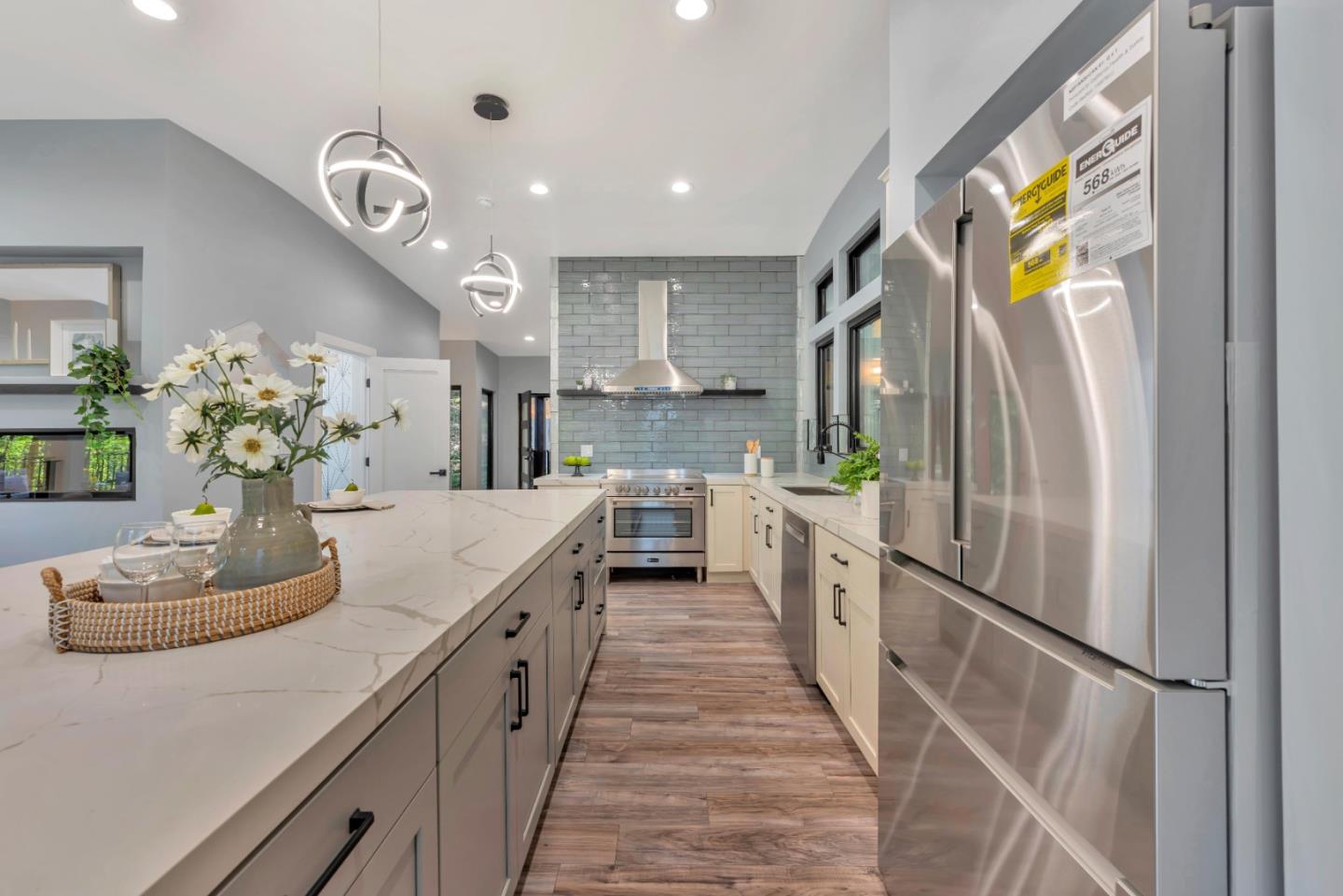 Detail Gallery Image 28 of 71 For 7032 Sayre Dr, Oakland,  CA 94611 - 5 Beds | 3/1 Baths