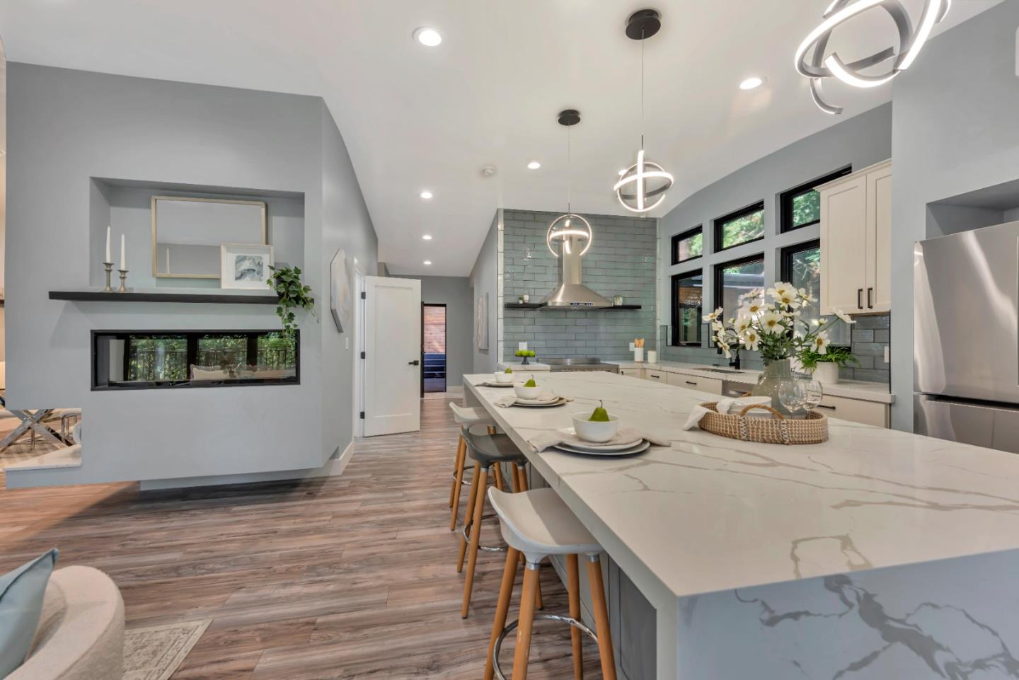 Detail Gallery Image 29 of 71 For 7032 Sayre Dr, Oakland,  CA 94611 - 5 Beds | 3/1 Baths