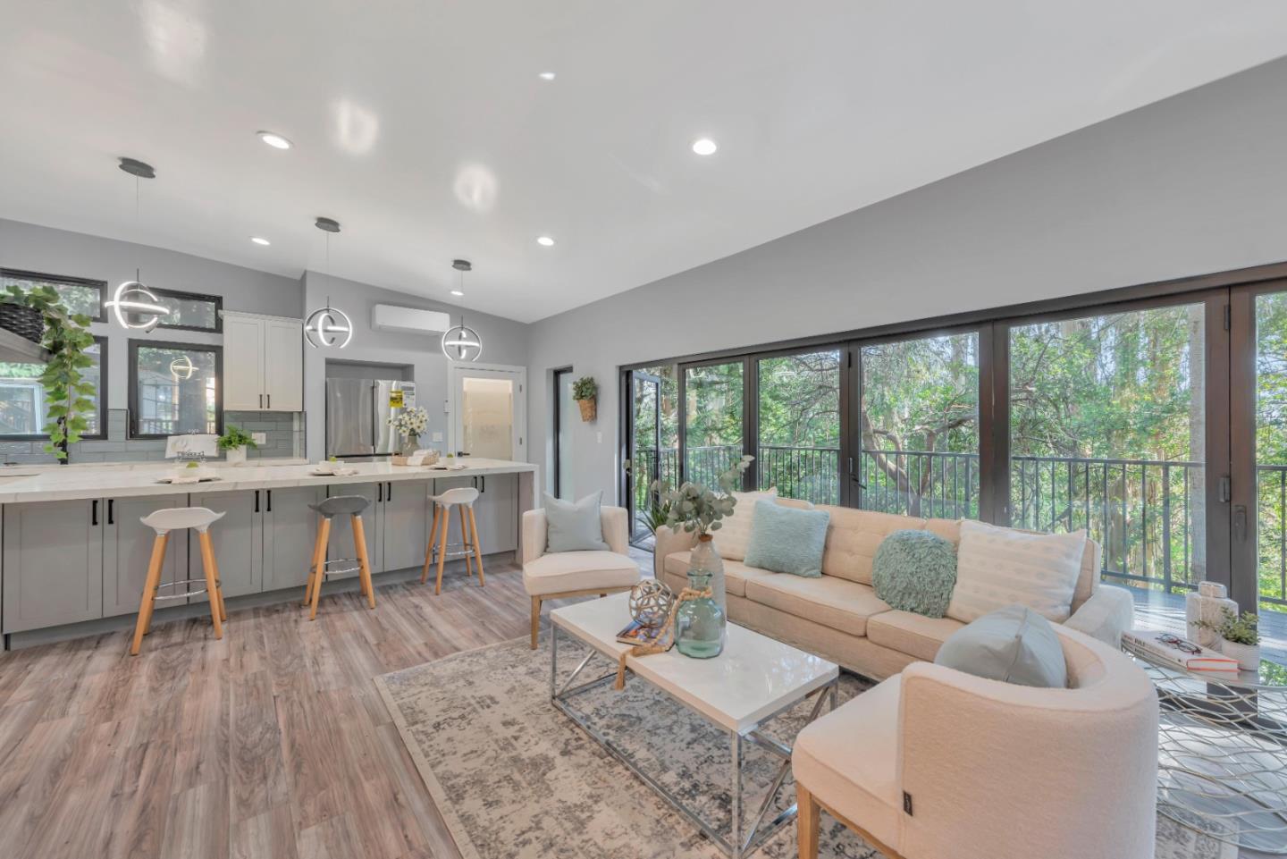 Detail Gallery Image 31 of 71 For 7032 Sayre Dr, Oakland,  CA 94611 - 5 Beds | 3/1 Baths