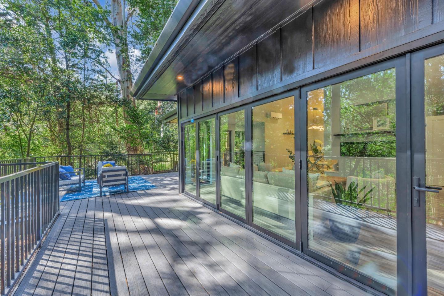 Detail Gallery Image 33 of 71 For 7032 Sayre Dr, Oakland,  CA 94611 - 5 Beds | 3/1 Baths