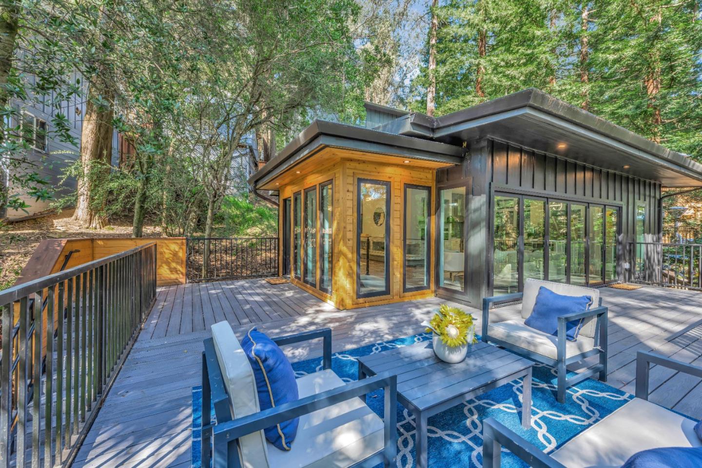 Detail Gallery Image 36 of 71 For 7032 Sayre Dr, Oakland,  CA 94611 - 5 Beds | 3/1 Baths