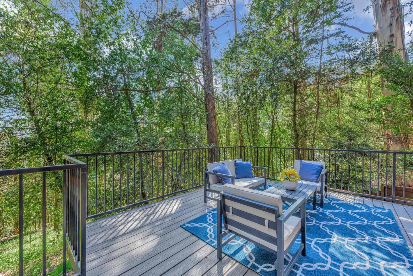 Detail Gallery Image 37 of 71 For 7032 Sayre Dr, Oakland,  CA 94611 - 5 Beds | 3/1 Baths