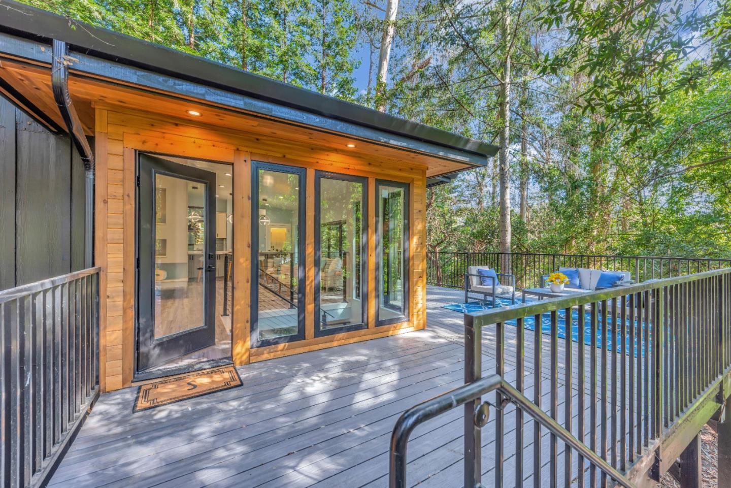 Detail Gallery Image 40 of 71 For 7032 Sayre Dr, Oakland,  CA 94611 - 5 Beds | 3/1 Baths