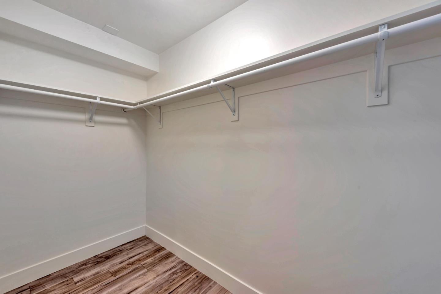 Detail Gallery Image 46 of 71 For 7032 Sayre Dr, Oakland,  CA 94611 - 5 Beds | 3/1 Baths