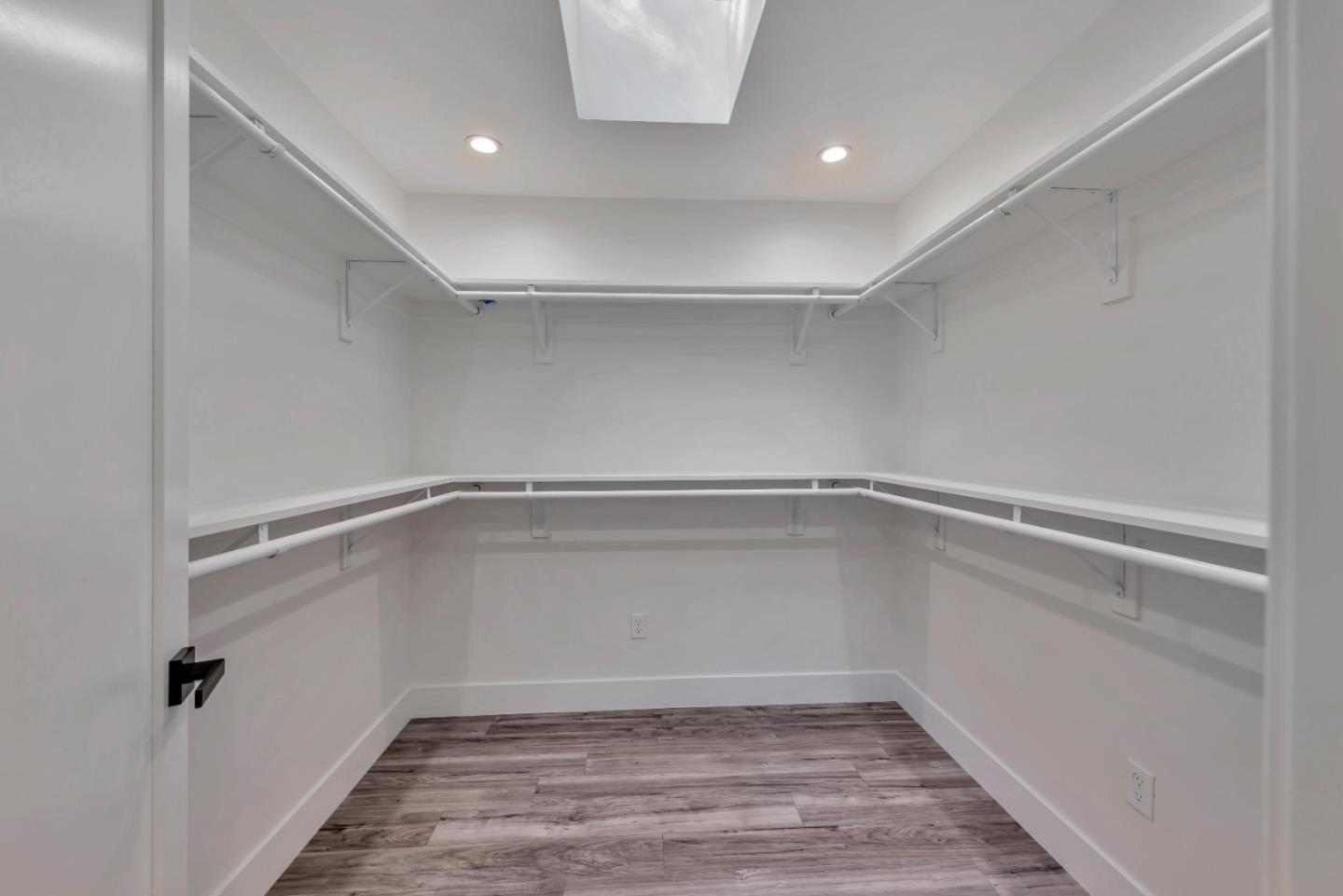 Detail Gallery Image 47 of 71 For 7032 Sayre Dr, Oakland,  CA 94611 - 5 Beds | 3/1 Baths