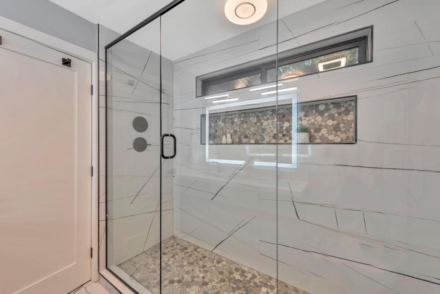 Detail Gallery Image 48 of 71 For 7032 Sayre Dr, Oakland,  CA 94611 - 5 Beds | 3/1 Baths